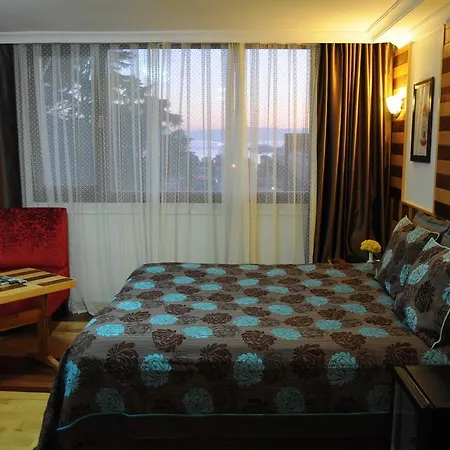 Butik Pendik 호텔 5*